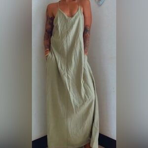 Women’s Lightweight Maxi Dress in Sage Green
